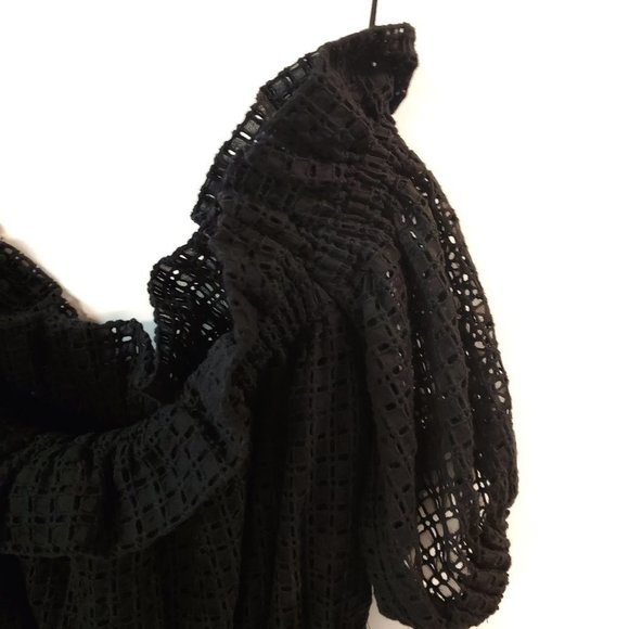 Express Off-The-Shoulder Black Crochet Crop Top With A Full Lining - Sz S/P - Picture 5 of 8